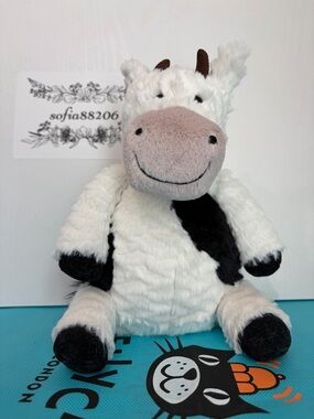 AUTHENTIC❗️Jellycat Mooliet cow- NWT & Dust Bag
